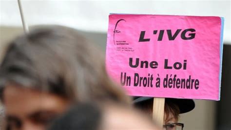 Quarante Ans Après Le Manifeste Des 343 Laccès à Lavortement Reste