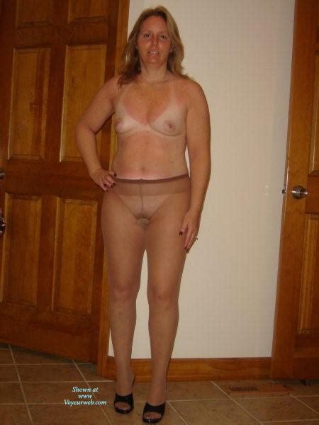 Nude Wife On Heels Nh Naked In Heels April 2010 Voyeur Web