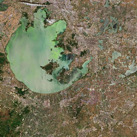 Image Copernicus Sentinel 2 Captures Eutrophic Lake Tai China