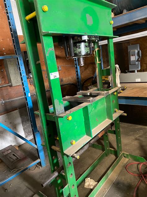 Large Hydraulic Press