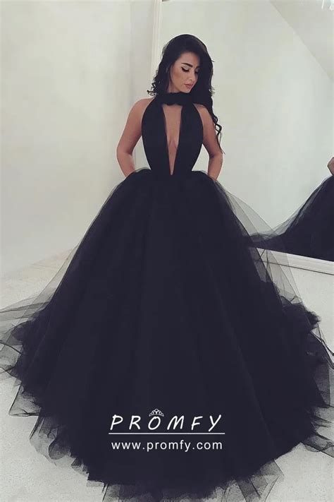 Black Tulle Sexy Ball Gown Prom Dress With Halter Plunging Neckline
