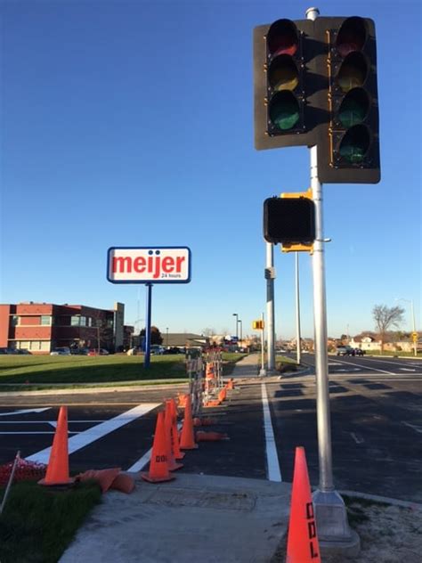 New Traffic Signals In Place On S Main Street Outside Meijer