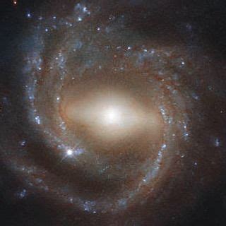 La galaxia espiral barrada es otro fenómeno ubicado en el espacio exterior como un objeto cósmico con características sorprendentes. NGC 7773, una galaxia espiral barrada. | Galaxia espiral ...