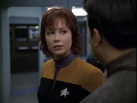 Star Trek Voyager 6 X 17 Ashes To Ashes Kim Rhodes As Ensign