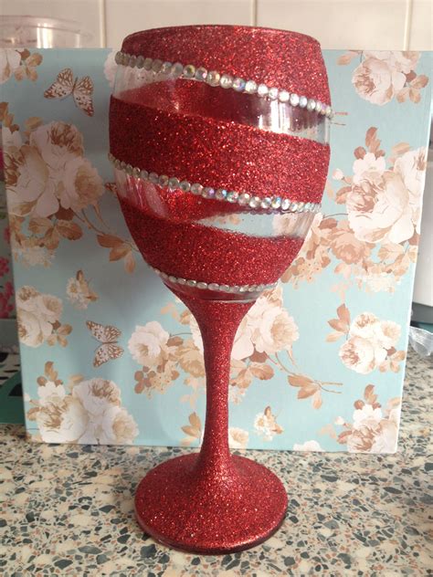 Red Glitter Wine Glass With Crystal Rhinestones Glitter Wine Glasses Diy Diy Wine Glass