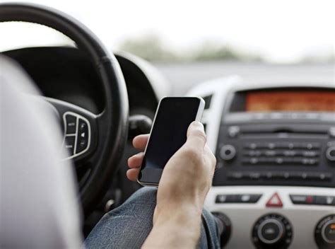 Ontario Proposes Demerit Point Penalty For Distracted Drivers Heftier