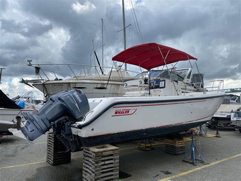 2001 Boston Whaler 260 Outrage Center Console For Sale Yachtworld