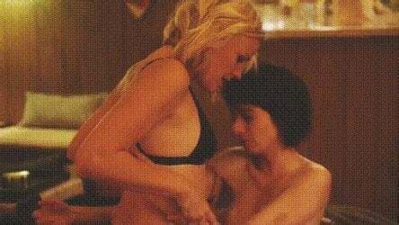 Malin Akerman Kate Micucci Threesome Plot From Easy Nude Celebs