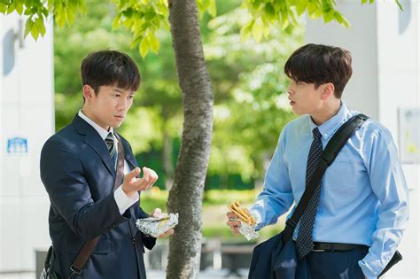 » ji sung » profile, biography, awards, picture and other info of all korean actors and actresses. Ji Sung And Jang Seung Jo Are Handsome Businessmen In ...