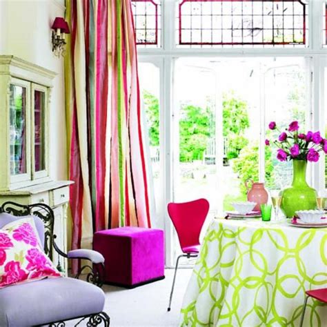 15 Lively and Colorful Curtain Ideas for the Living Room - Rilane