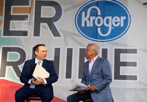Downtown Kroger opens in Cincinnati; see the inside