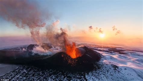 Watch A Volcano Exploding Amazing 360 Degree Interactive Panorama