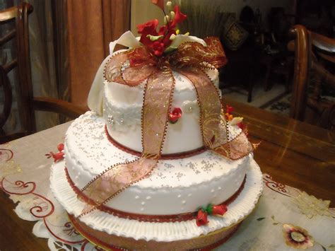 2 tier safeway wedding cakes. deliciouzbakery: 2 Tier Wedding Cake Theme White & Maroon........