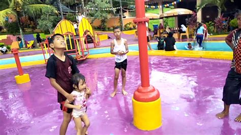 Kami memberikan pelayanan dengan tenaga ahli yang sudah profesional dalam penanganan. aqila dan candra mandi di kolam renang lembah hijaw Lampung thn baru 2018 - YouTube