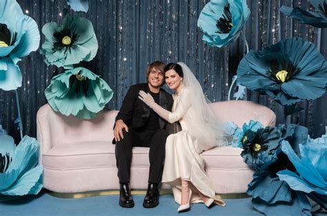 Laura Pausini Y Paolo Carta Se Casan En Matrimonio Sorpresa