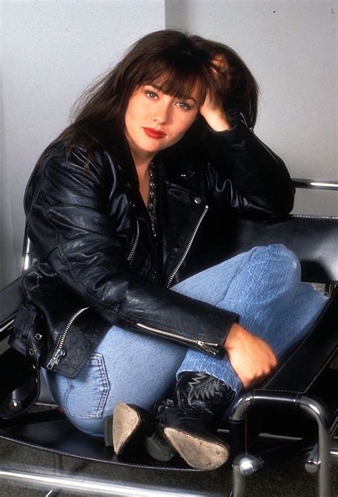 Последние твиты от shannen doherty (@dohertyshannen). Shannen Doherty, 1992 | Beverly hills 90210, Beverly hills ...
