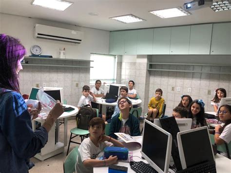 È difícil aceitar e pensar que algumas pessoas têm essa chance e não aproveitam. Homenagem ao Dia do Estudante - colegioequipe