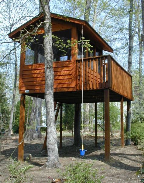 Pulley And Bucket Tree House Plans Tree House Kids Woodland House