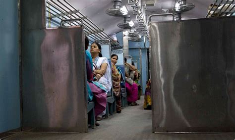 Indian Women Find New Peace In Rail Commute The New York Times