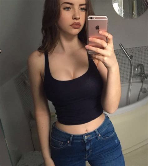 Jeans A Tank Top And Some Nice Dsls Porn Pic Eporner