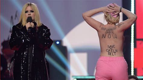 Avril Lavigne Confronts Topless Stage Crasher At Juno Awards Video