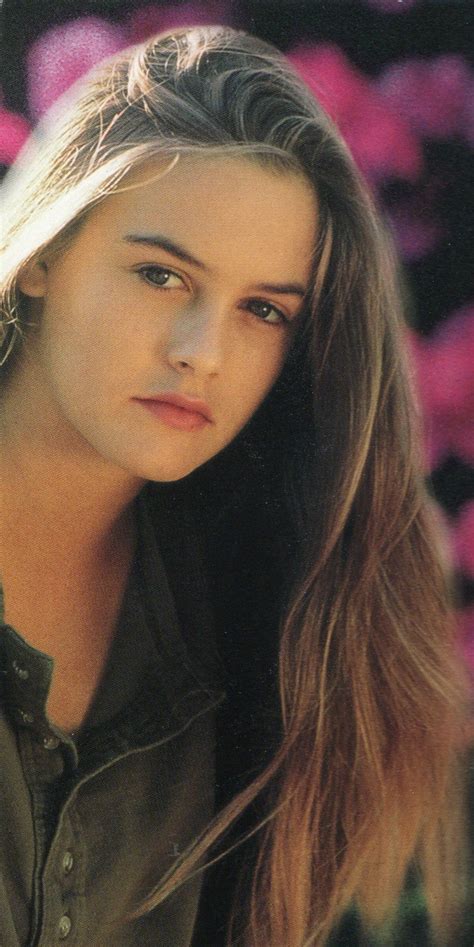 Alicia Silverstone Celebrities Beautiful Alicia Silverstone