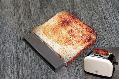 The Nintendo Toaster Makes Sure Your Games Stay Crisp