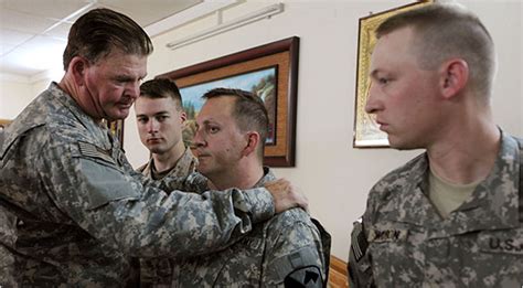 Wounded Soldiers Return To Iraq Seeking Solace The New York Times