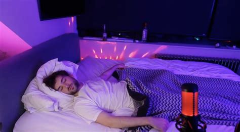 Sleep Streams How People Are Making 3000 A Week Just By Sleeping On