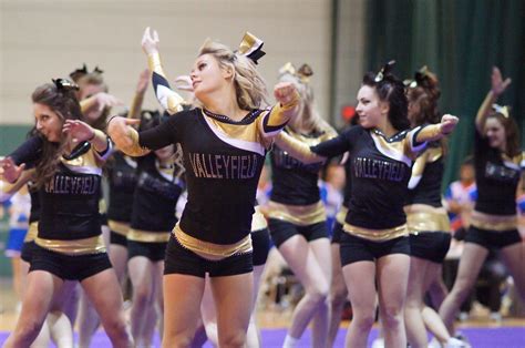 College Cheerleaders Noir et Or Collège de Valleyfield C Flickr