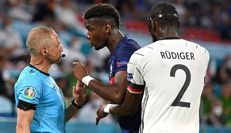 Antonio rüdiger (deutschland) bekommt in der eigenen hälfte einen freistoß zugesprochen. EM 2021 - Deutschland vs. Frankreich: Antonio Rüdiger ...