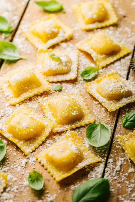 14 Pasta Shapes To Pair With Your Favorite Sauces Pasta Shapes Pasta