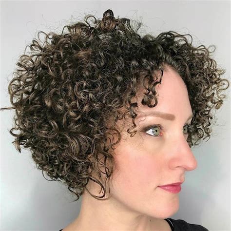 Inverted bob hair style with blunt bangs. 65 Different Versions of Curly Bob Hairstyle (With images ...