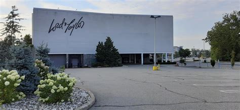 Lord And Taylor To Close All Stores