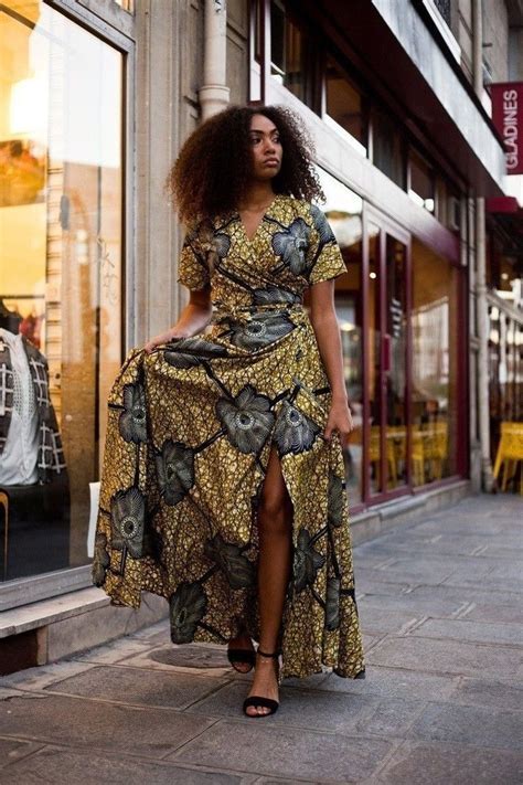 Wall Lily Dress Par Bazara Pagne Robes Longues Afrikrea Dresses