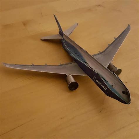 Fixed Xor Broken Paper Craft Boeing 787 Dreamliner