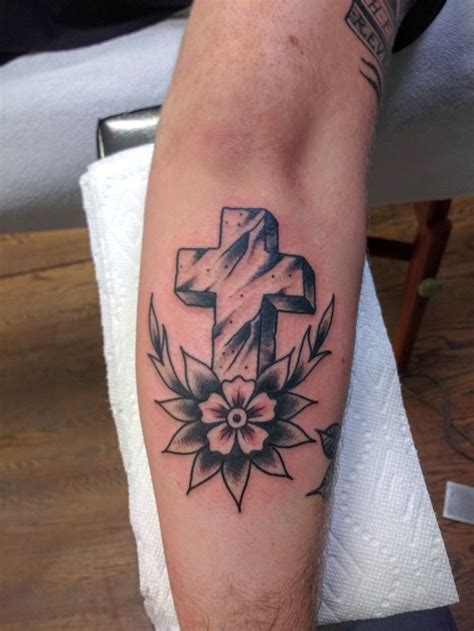 37 Best American Traditional Cross Tattoo Images On Pinterest Tattoo