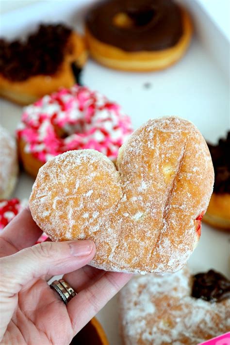 Dunkin Donuts Valentines Day Flavors Are Here Momdot