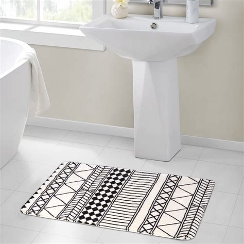 Haocoo Bathroom Rugs 18x25 Inch Modern Geometric Velvet