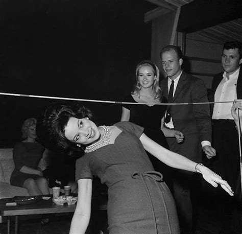 Pictures Of Young Women Doing The Limbo Dance At A Los Angeles Night
