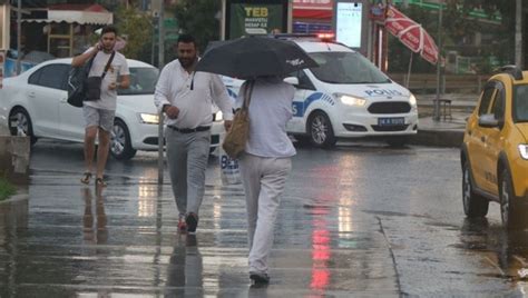 Kısmen güneşli ve sağanak yağışlı. Son dakika hava durumu! Meteoroloji'den İstanbul kısa ...