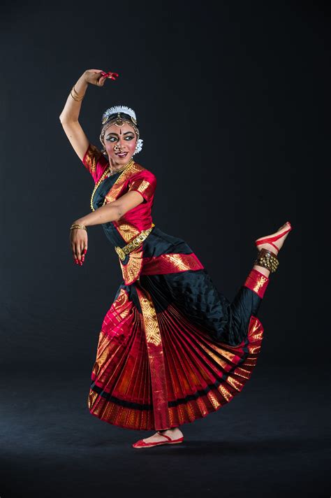 Bharatanatyam Indian Classical Dance Form Bharatanatyam Costume