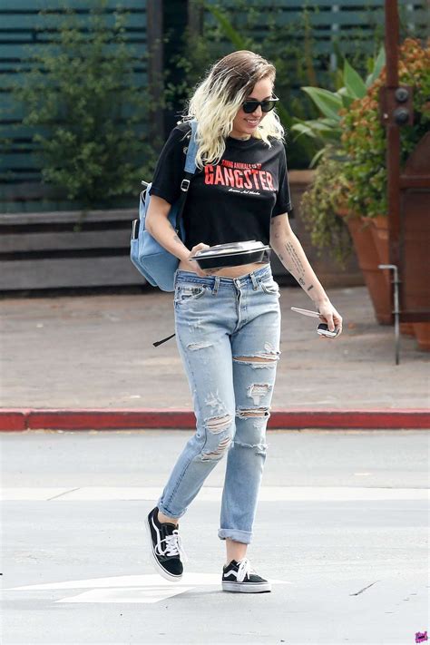 Miley Cyrus In Jeans Out For Lunch 33 Gotceleb