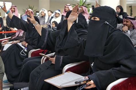 Perempuan Arab Saudi Sedang Berjuang Untuk Kebebasan Dan Kesuksesan