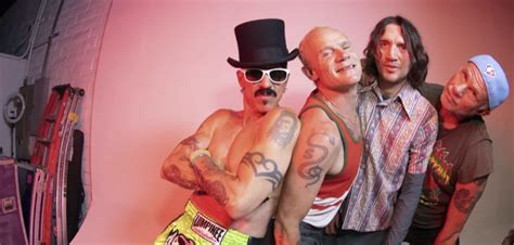Red Hot Chili Peppers、1014リリースの新アルバム『return Of The Dream Canteen』のリリース