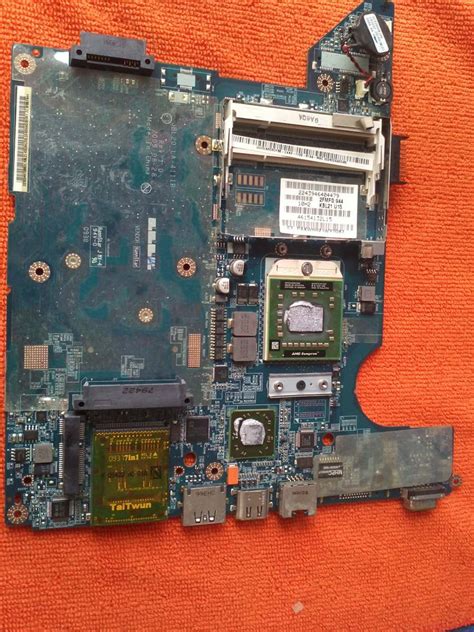 I have this compaq presario cq40 laptop and when i turned on the machine, it shows no display, it seems no interaction with the monitor. Compaq Presario Cq40 Tarjeta Madre- No Funciona - $ 200.00 ...