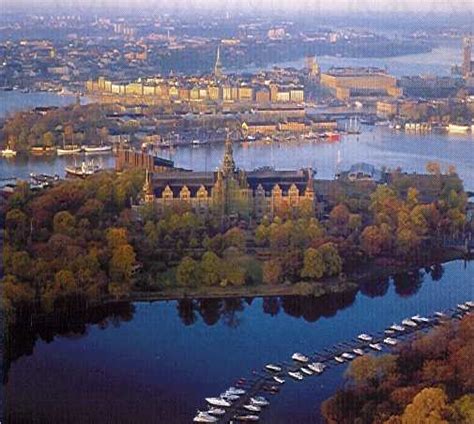 Viaggia a prezzi economici con pullman di andata e ritorno da stoccolma a karlstad, svezia. Stoccolma, Svezia