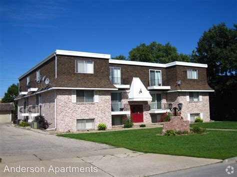 Warm wood floors, large open feel kitchen, large d. 730 Russell Rd Waterloo, IA 50701 Rentals - Waterloo, IA ...