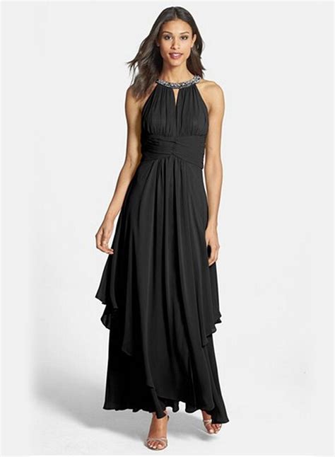 The Dress Is Featuring Halter Neck Off The Shoulder Sleeveless Pleated Decoration Solid
