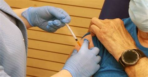 Tutto quello che c'è da sapere. Al via lunedì le prenotazioni per il vaccino anti-Covid ...